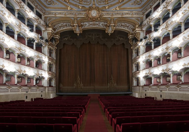 Piacenza, Teatro Municipale, la sala teatrale (foto Andrea Scardova, IBC) 2016